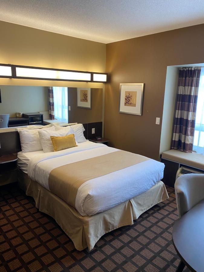 Microtel Inn & Suites By Wyndham - Timmins Exterior photo