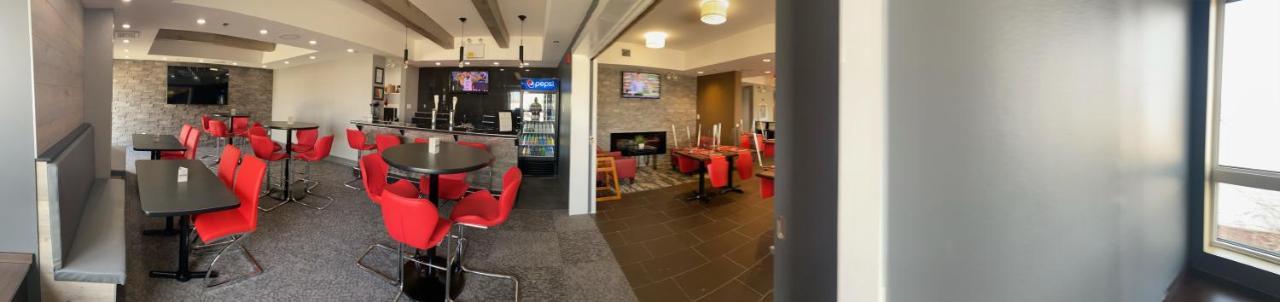 Microtel Inn & Suites By Wyndham - Timmins Exterior photo